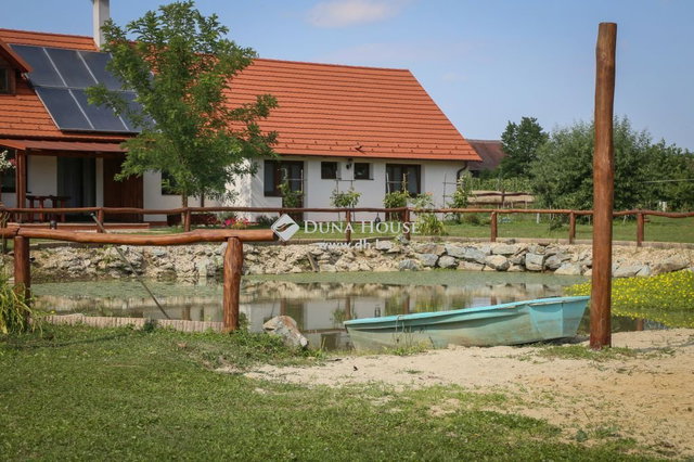 Eladó ipari ingatlan, Pornóapátin 544.5 M Ft