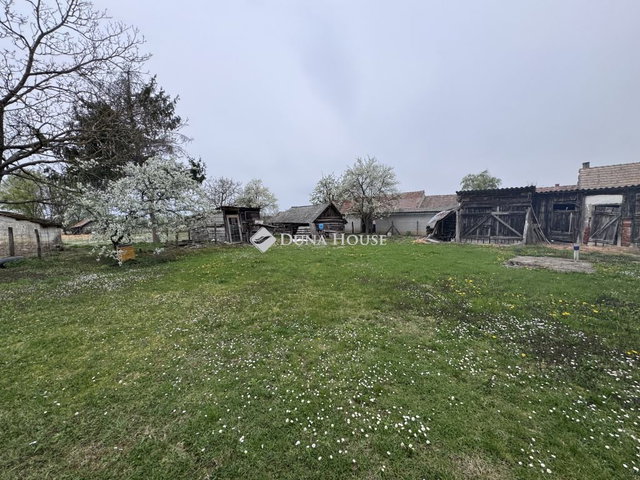 Eladó családi ház, Pusztakovácsin 14.99 M Ft, 2 szobás