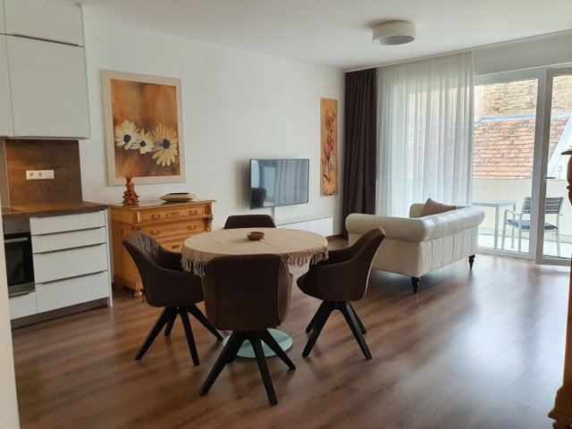 Kiadó téglalakás, albérlet, VI. kerületben, Rózsa utcában