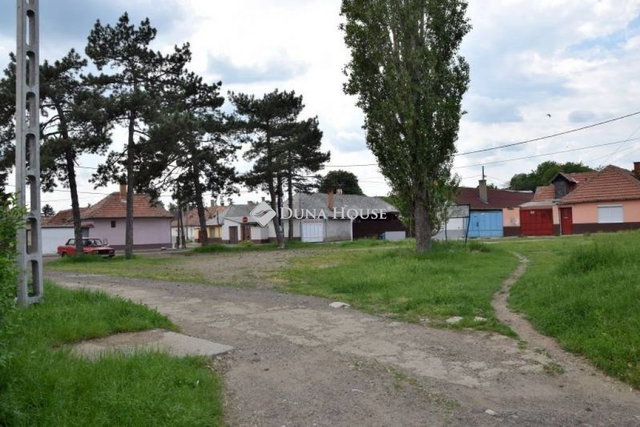 Eladó telek, Gyöngyösön, Óvoda utcában 3.2 M Ft
