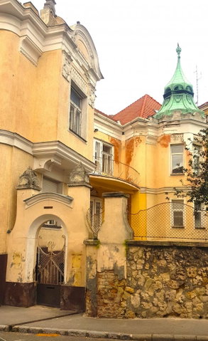 Eladó családi ház, Kaposváron 151 M Ft, 9+2 szobás