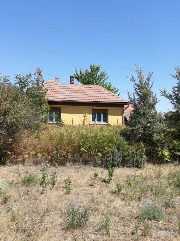 Eladó családi ház, Tápiószőlősön 15.9 M Ft, 2 szobás
