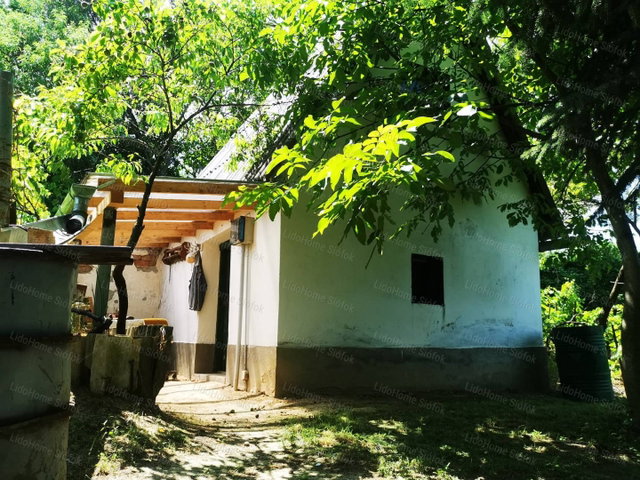 Eladó nyaraló, Ságváron 19.9 M Ft, 1 szobás