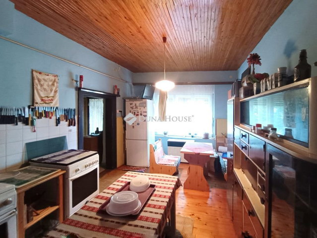 Eladó családi ház, Pécsváradon 18.9 M Ft, 3 szobás