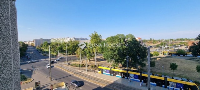 Eladó panellakás, Debrecenben 32.9 M Ft, 1 szobás