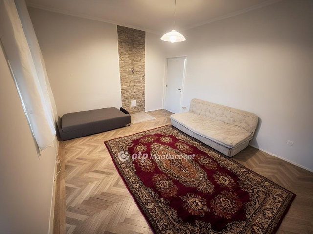 Eladó téglalakás, Csornán 22.99 M Ft, 1 szobás