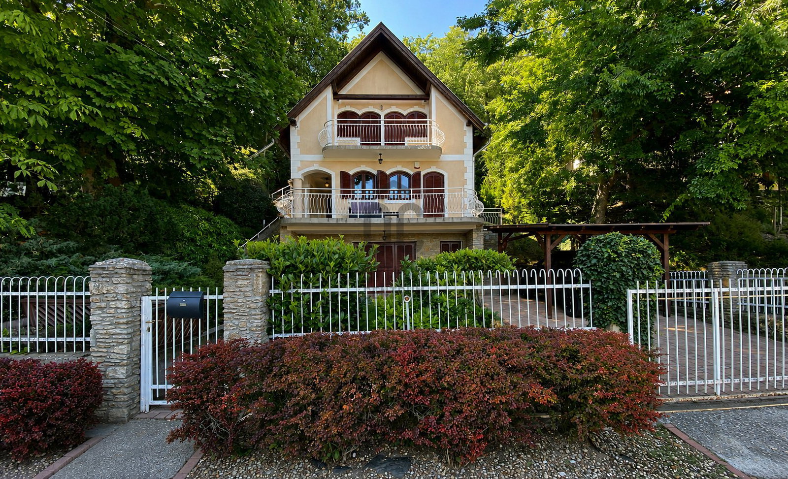 Családi ház · 6 hálószoba · 190 m² · 280.000.000 Ft