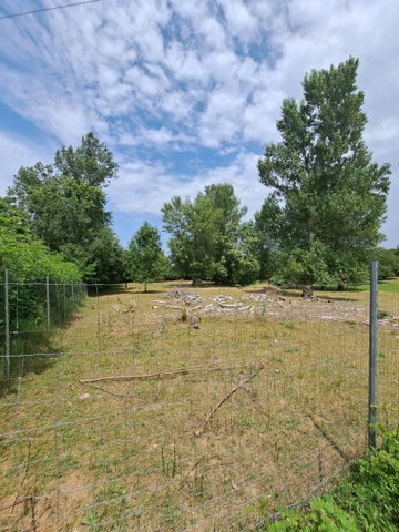 Eladó ipari ingatlan, Oroszlányban 73 M Ft / költözzbe.hu