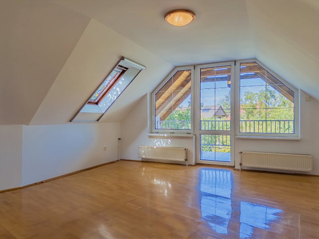 Eladó családi ház, Székesfehérvárott, Bártfai utcában