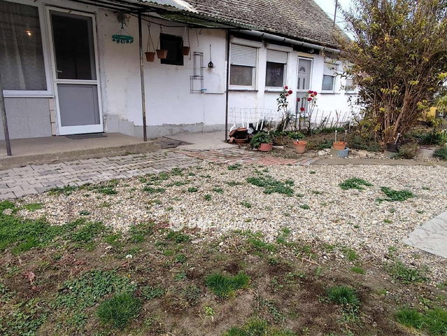 Eladó családi ház, Sióagárdon 26.9 M Ft, 2+2 szobás
