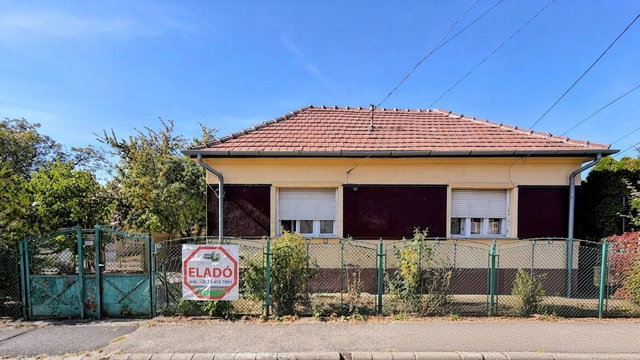 Eladó családi ház, Miskolcon 32 M Ft, 2 szobás