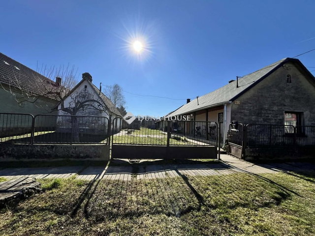 Eladó családi ház, Szakályon 8.5 M Ft, 3 szobás