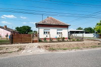 Eladó családi ház, Tiszaföldváron 9.5 M Ft, 2 szobás