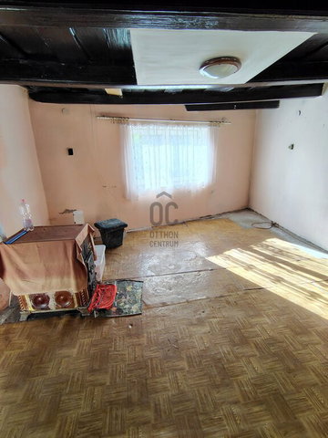 Eladó családi ház, Cegléden 18.5 M Ft, 2 szobás