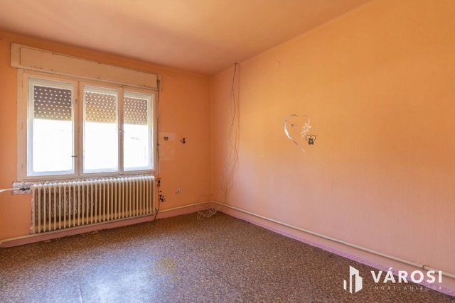 Eladó családi ház, Enyingen 27 M Ft, 4 szobás