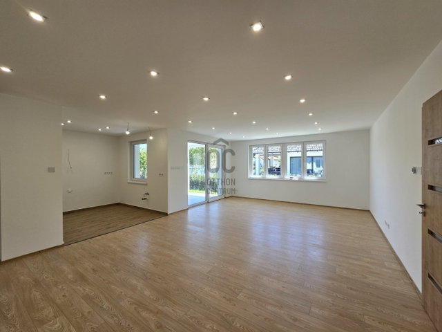 Eladó családi ház, Szigetszentmiklóson 159.9 M Ft, 4 szobás