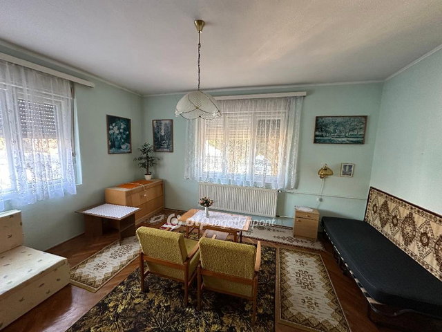 Eladó családi ház, Kalocsán 37.9 M Ft, 3 szobás