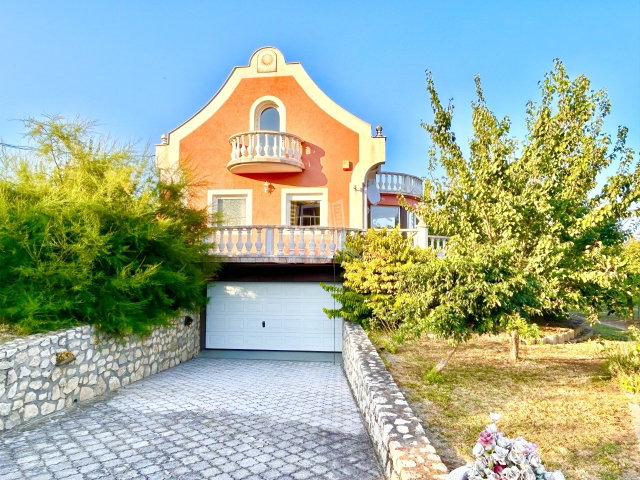 Eladó családi ház, Balatongyörökön 321.704 M Ft, 5 szobás
