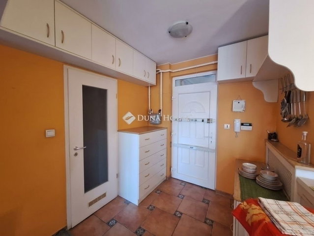 Eladó téglalakás, Budapesten, XVIII. kerületben 75 M Ft