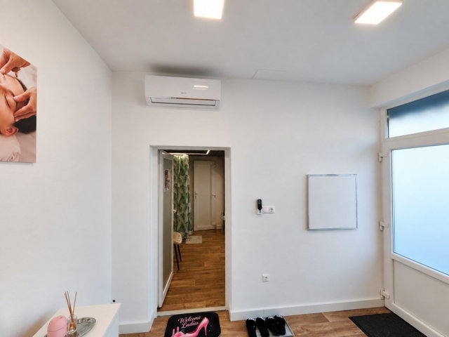 Eladó üzlethelyiség, Nyíregyházán 21 M Ft, 2 szobás