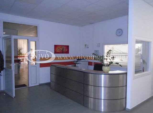 Eladó iroda, Veszprémben 750 M Ft, 42 szobás