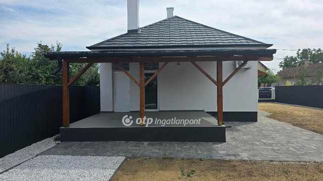 Eladó családi ház, Nádudvaron 45.6 M Ft, 2 szobás