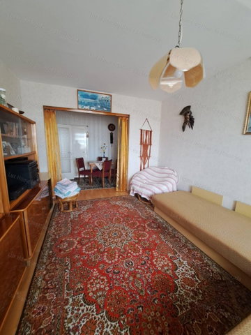 Eladó panellakás, Oroszlányban 34 M Ft, 2+1 szobás