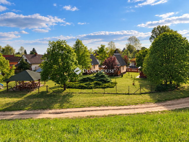 Eladó üzlethelyiség, Tiszakécskén 89 M Ft, 2 szobás