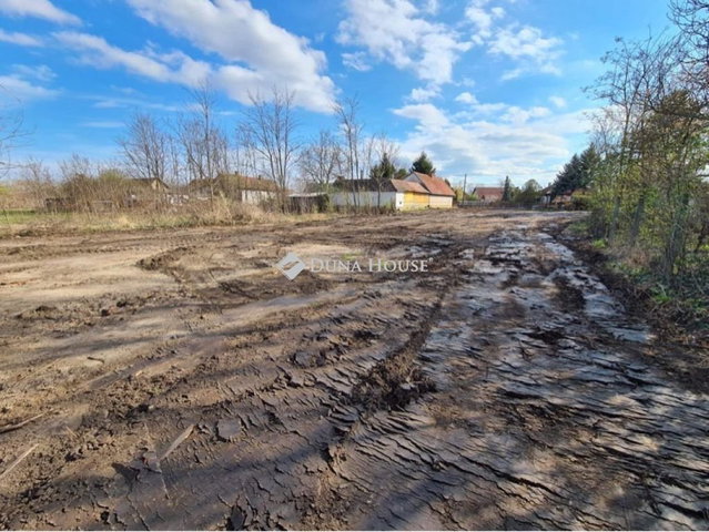Eladó telek, Tápiószelén, Erika közben 1.999 M Ft