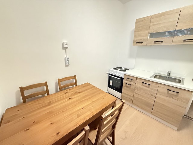 Kiadó panellakás, albérlet, Pakson 150 E Ft / hó, 2 szobás