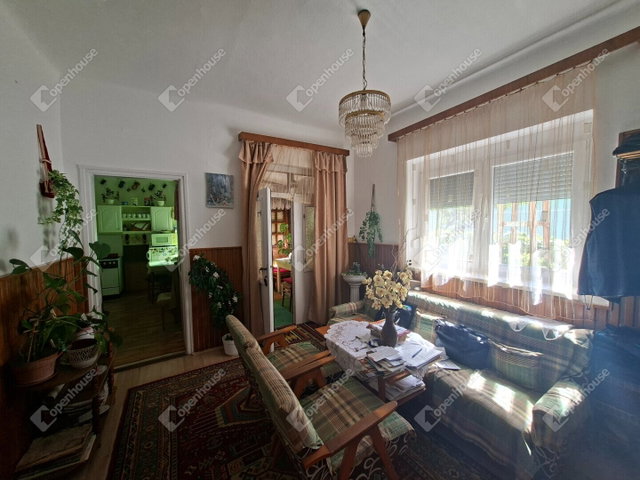 Eladó családi ház, Eszteregnyén 32.9 M Ft, 5 szobás