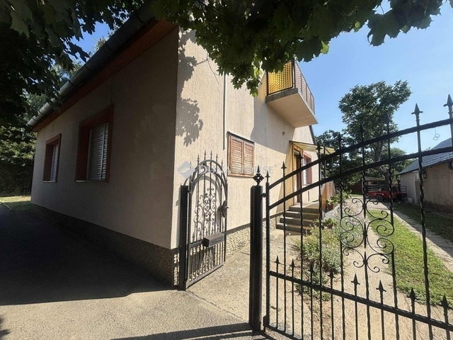 Eladó családi ház, Görcsönyben 59 M Ft, 4 szobás