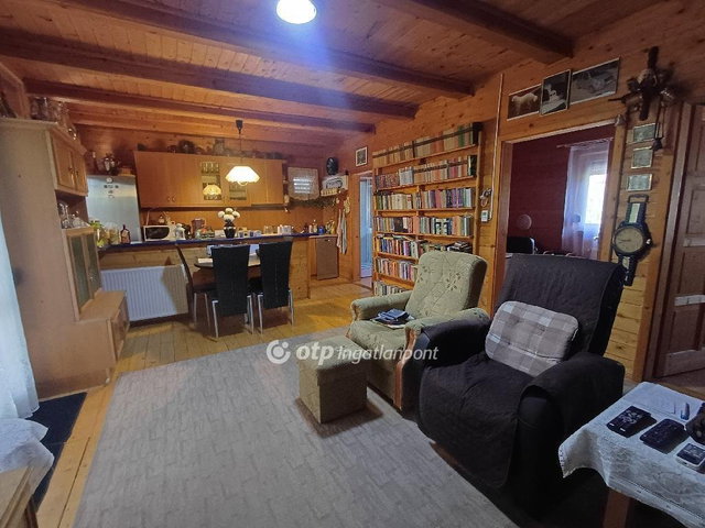 Eladó családi ház, Szigetszentmiklóson 119.9 M Ft, 2+4 szobás