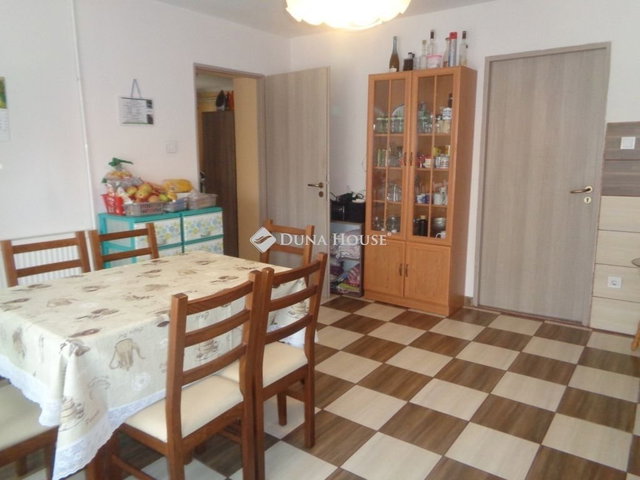Eladó családi ház, Polgárdin 89.5 M Ft, 5 szobás
