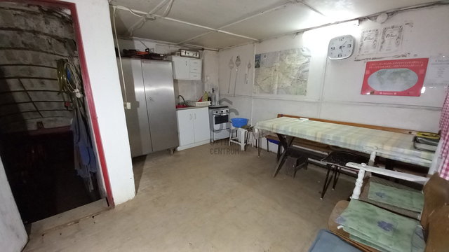 Eladó családi ház, Szekszárdon 4.2 M Ft, 1 szobás