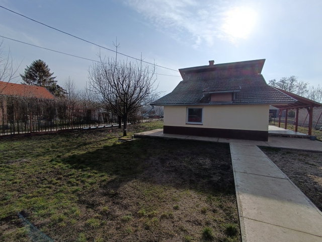 Eladó családi ház, Hódmezővásárhelyen 58 M Ft, 3 szobás
