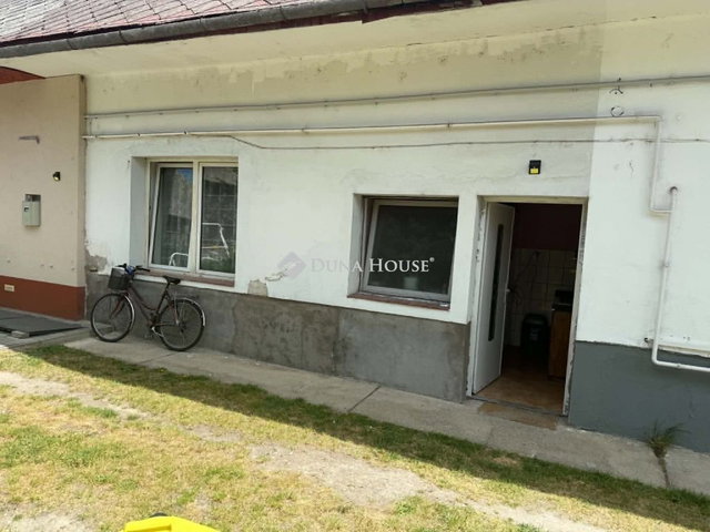 Eladó téglalakás, Nyergesújfaluban, Kossuth Lajos utcában