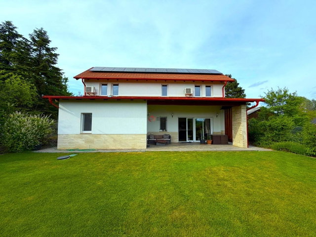 Eladó családi ház, Nagykovácsiban 239.9 M Ft, 4 szobás