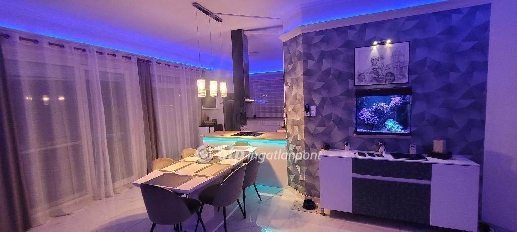 7 bed · 253m² · 189.990.000 ft