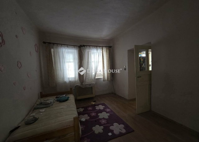 Eladó családi ház, Pusztaszeren 24.9 M Ft, 3 szobás
