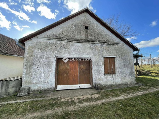 Eladó mezogazdasagi ingatlan, Hásságyon 4.5 M Ft