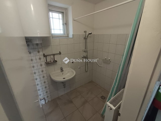 Eladó családi ház, Bodajkon 39.5 M Ft, 2 szobás