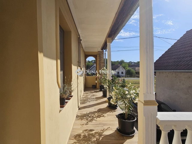 Eladó családi ház, Szűrön 34.9 M Ft, 3 szobás