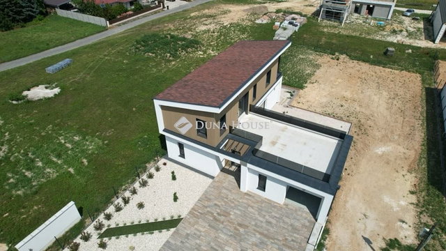 Eladó családi ház, Cserszegtomajon 170 M Ft, 4 szobás