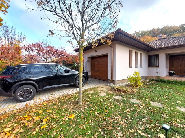 Eladó családi ház, Balatonföldváron 269.9 M Ft, 3 szobás