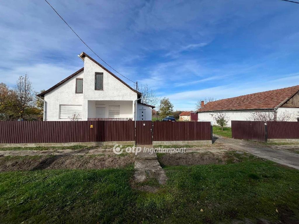 3 bed · 115m² · 28.000.000 ft