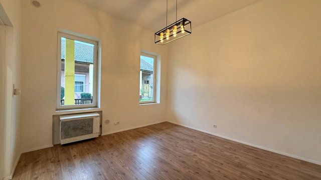 Eladó téglalakás, Budapesten, XV. kerületben 41.5 M Ft, 1 szobás