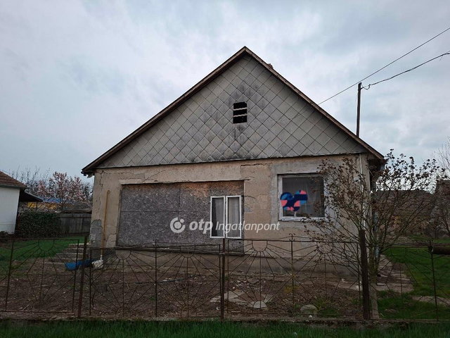 Eladó családi ház, Tiszavasváriban 9.9 M Ft, 2+1 szobás