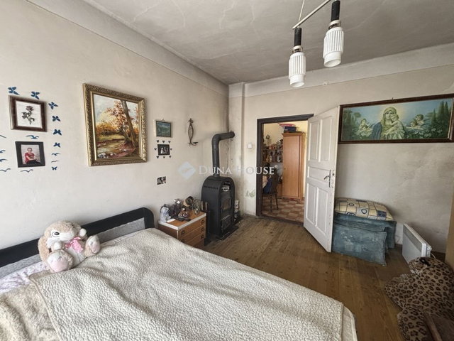 Eladó családi ház, Sorkifaludon 21.9 M Ft, 3 szobás