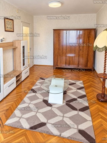 Eladó panellakás, Budapesten, III. kerületben 52.95 M Ft